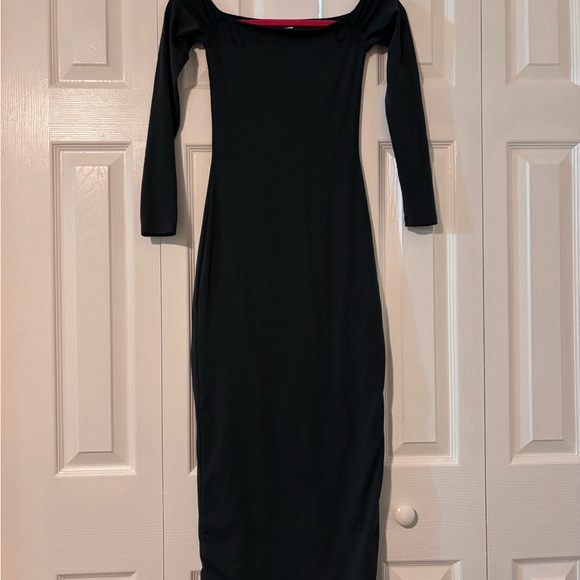 Forest green long sleeve off shoulder body Con midi dress - Picture 3 of 5